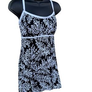 It Figures! Black & White Floral Empire Waist Women One Piece Swimsuit 18W